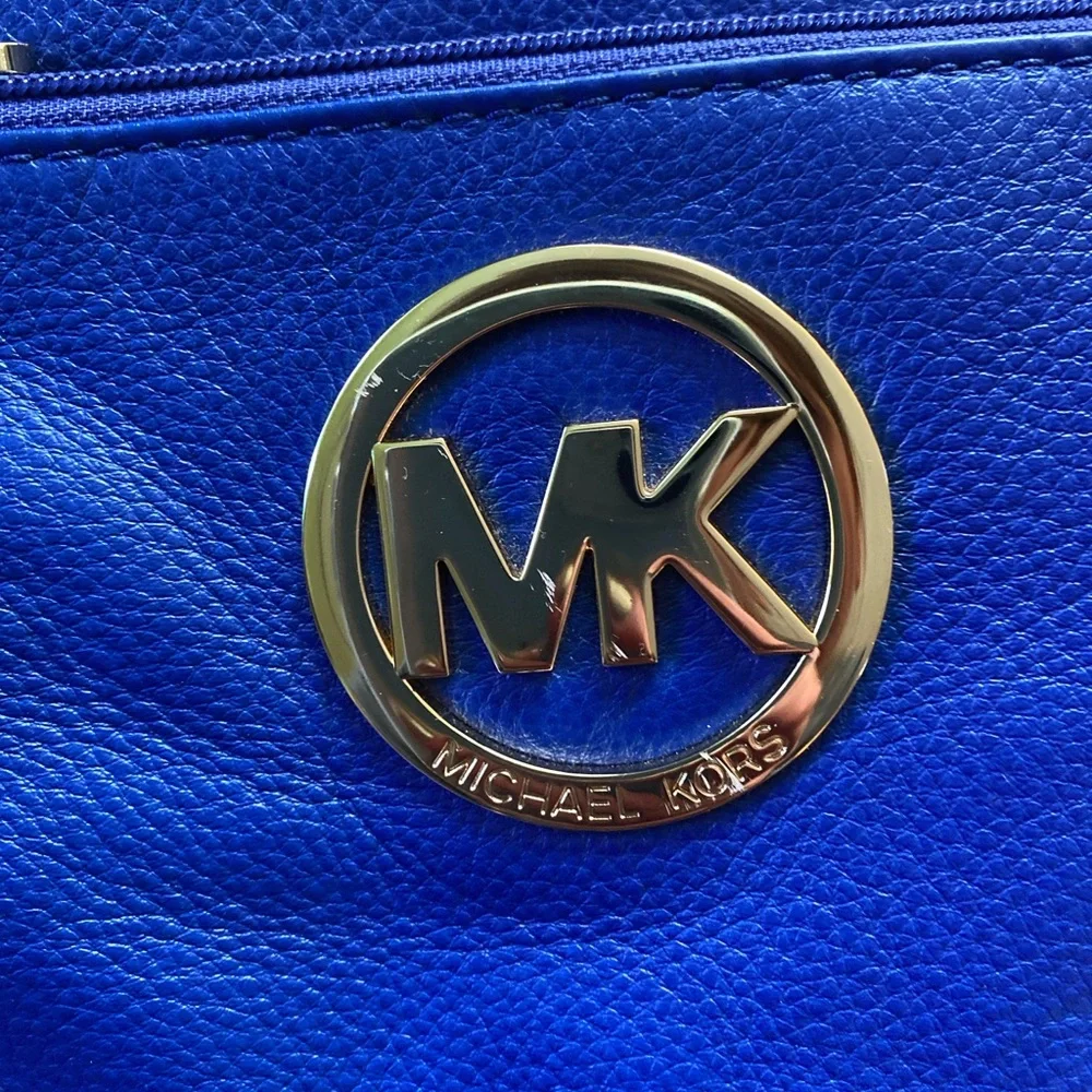 Michael Kors Royal Blue Crossbody Bag - Picture 10 of 11